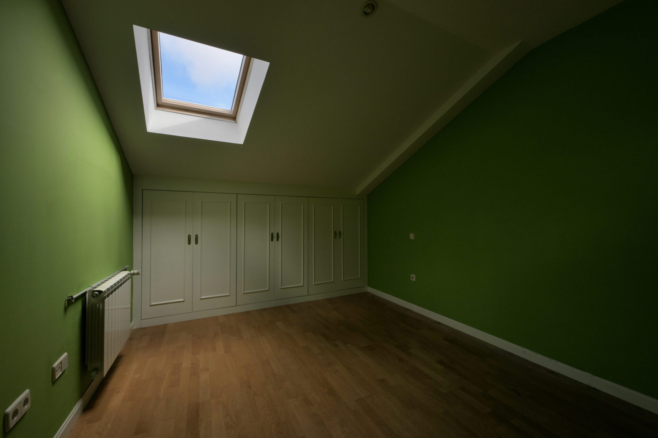 What’s the Difference Between an Ordinary and Walk-On Rooflight?